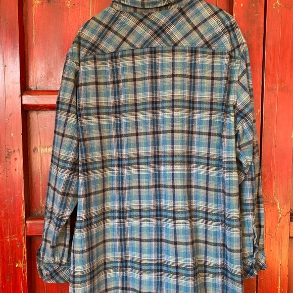 O’Neill long sleeve shirt size 3XLT, blue/grey plaid. - Picture 5 of 5